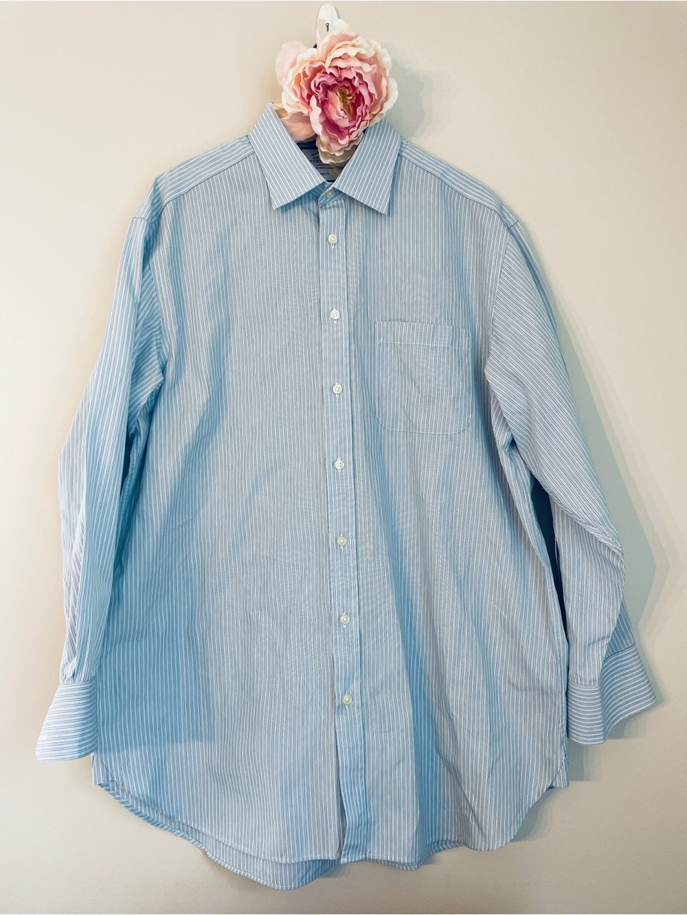 Charles Tyrwhitt Classic Fit Blue and White Thin-Striped Dress Shirt